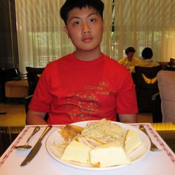 Yeung Xuan Tu Yeung Xuan Tu